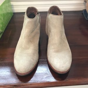 Sam edelman petty ankle booty in putty suede
